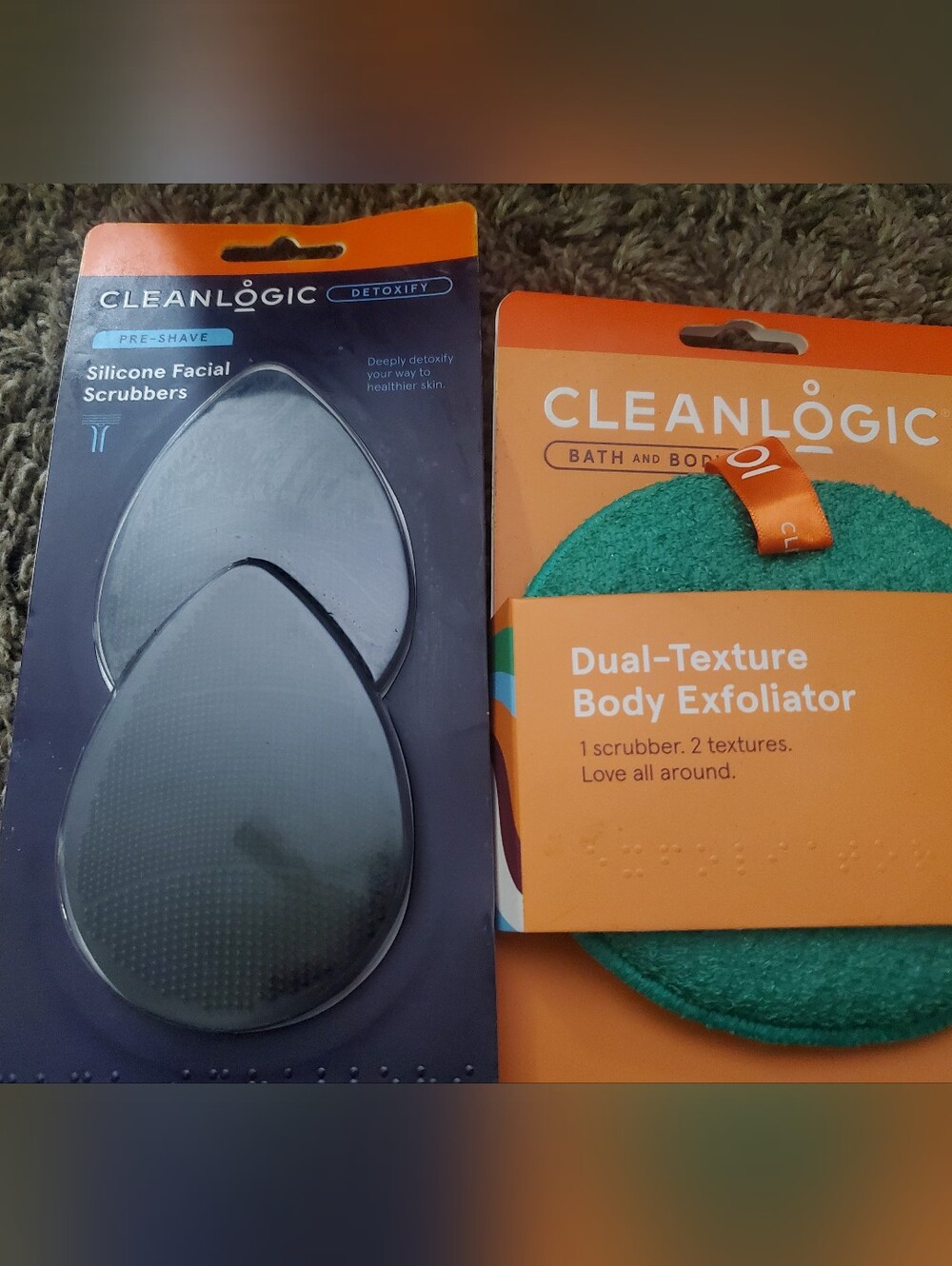 Facial Scrubbers & Green Dual-Texture Body Exfoliator